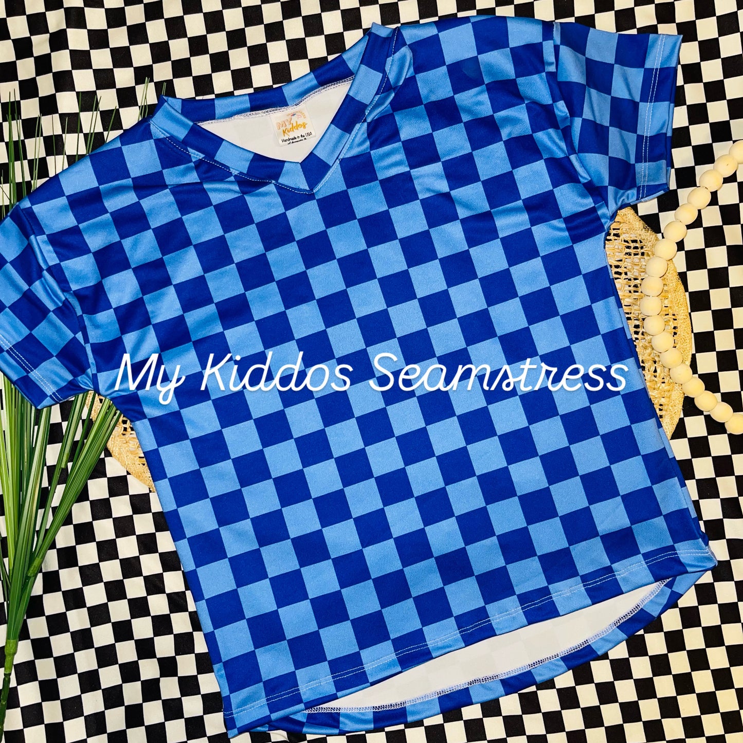 6/7 blue checkered V-neck tee RTS