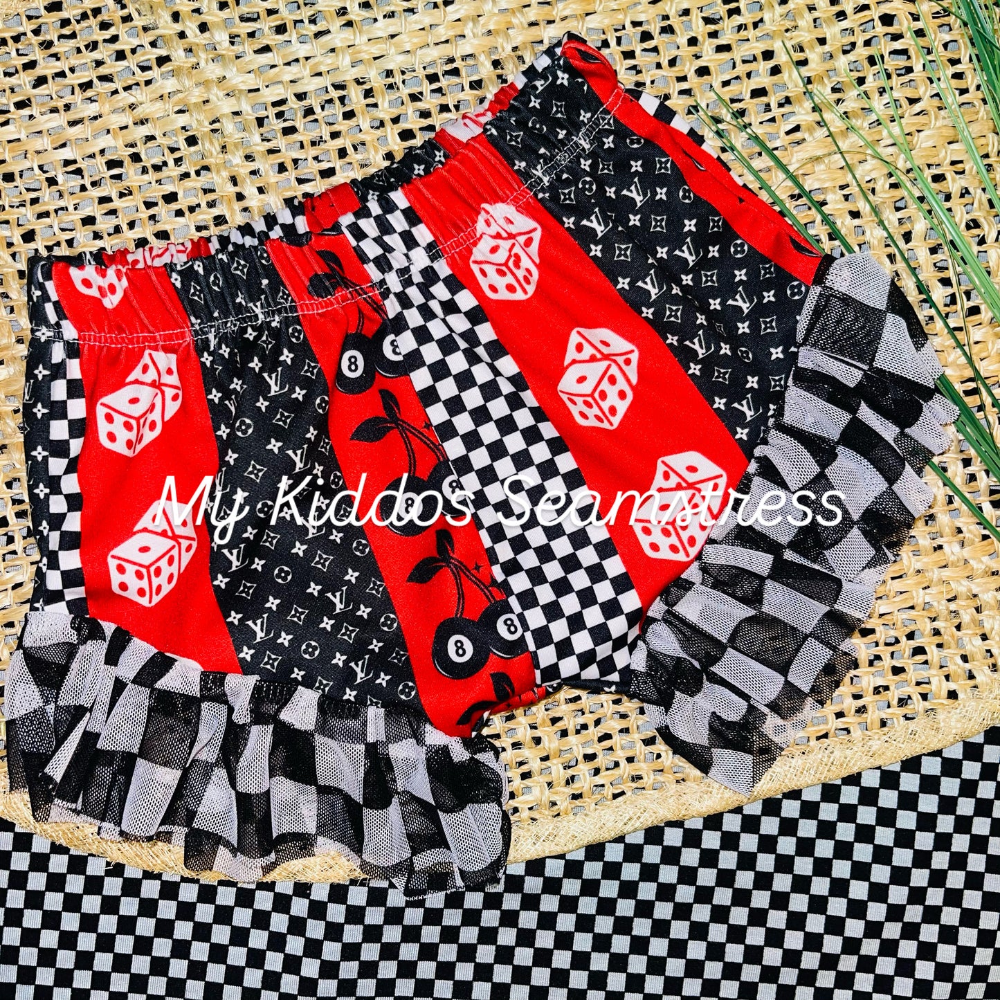 12/18m dice ruffle shorties RTS