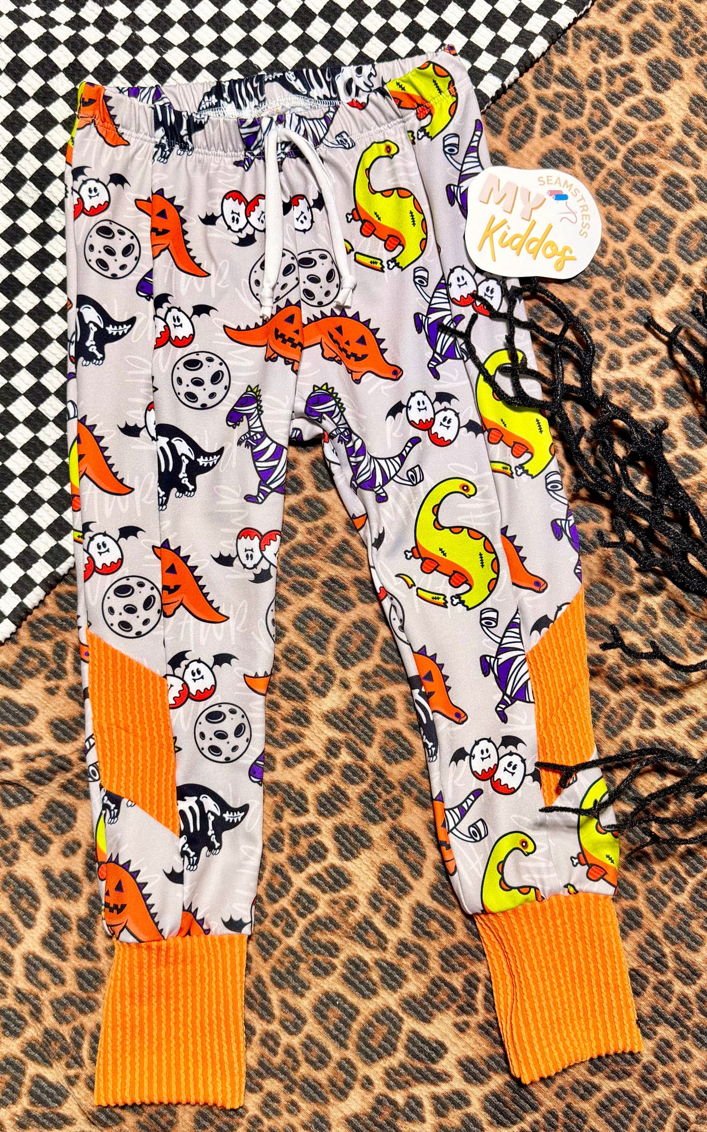 4T retro joggers rts