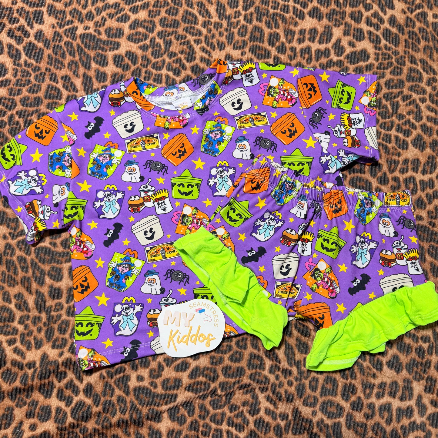 2T set oversize tee and ruffle shorties rts