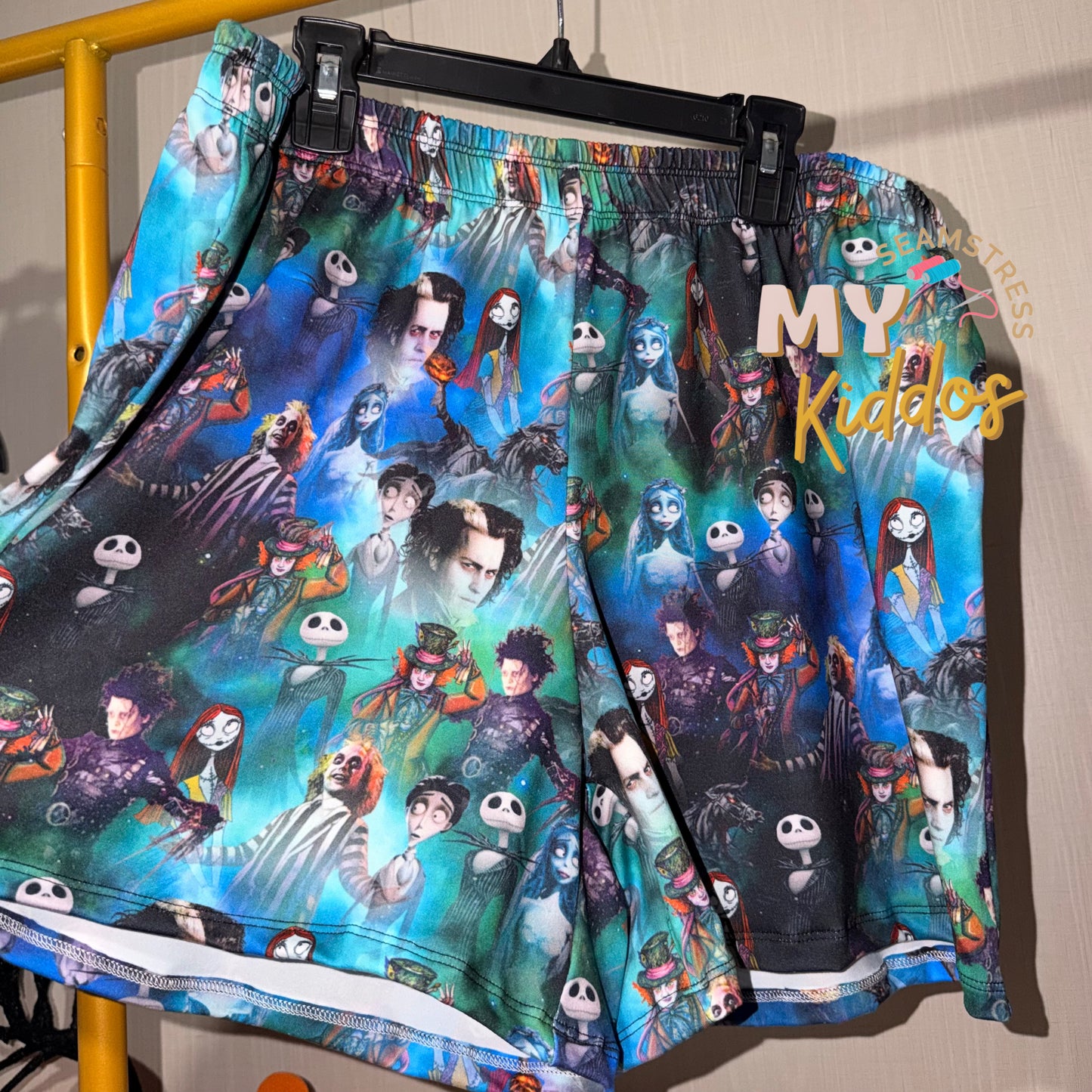 Size XL adult flowy shorts rts