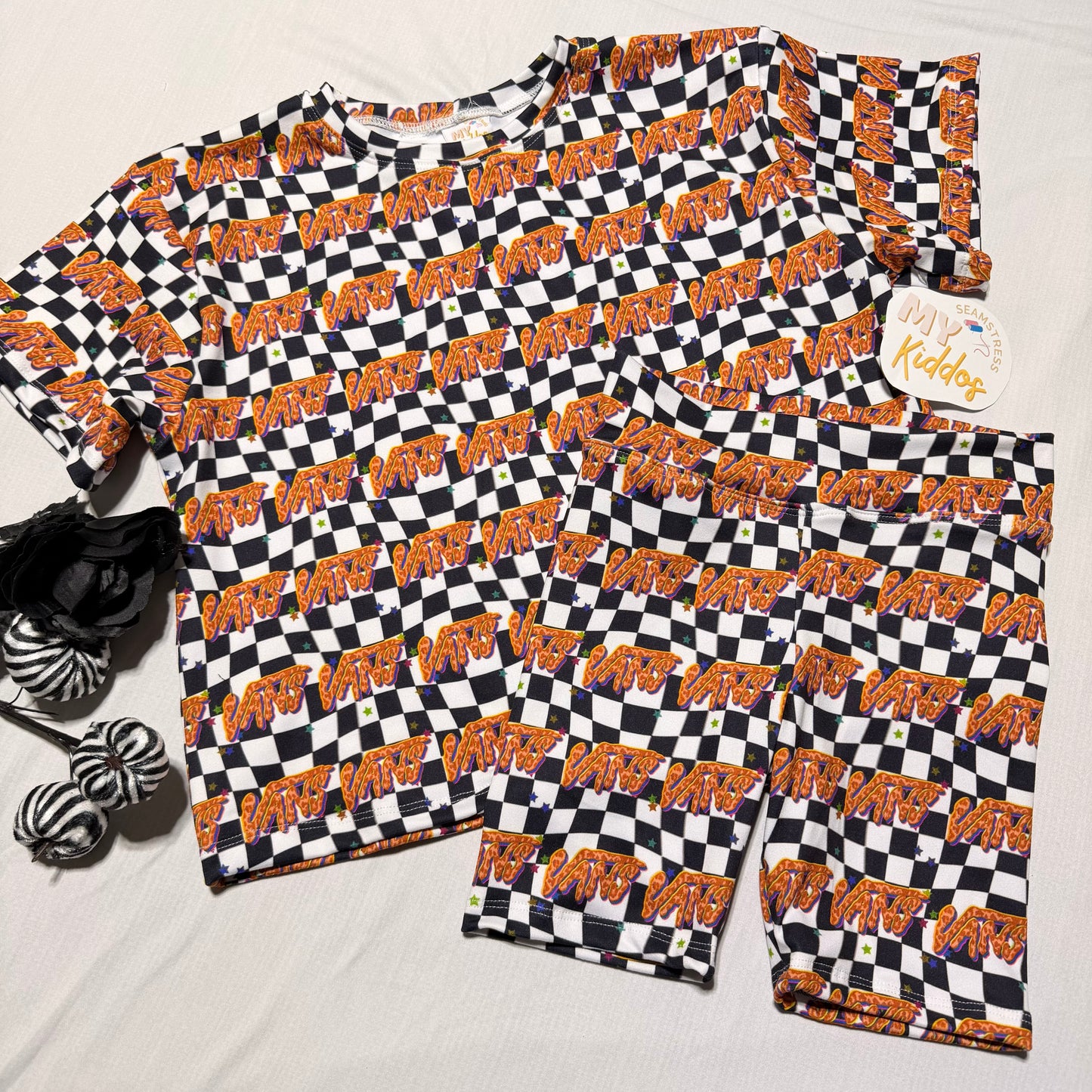 6/7 oversized tee & size 7 biker shorts rts SET