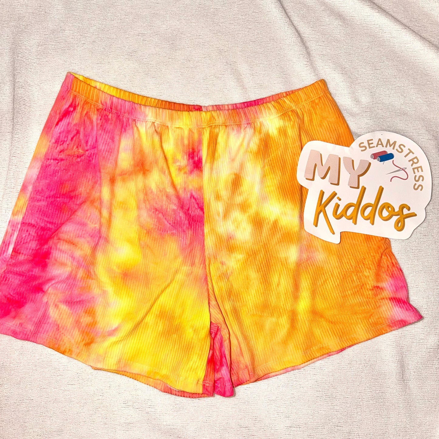 Adult XL flowy shorts rts