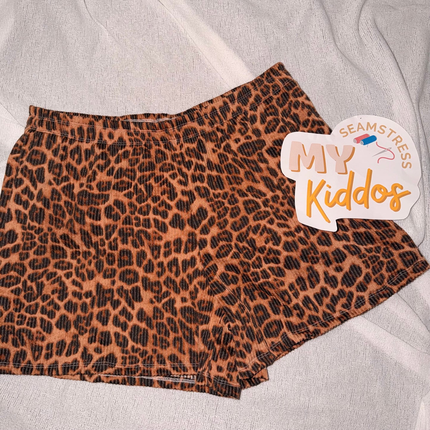 Adult extra large flowy shorts rts