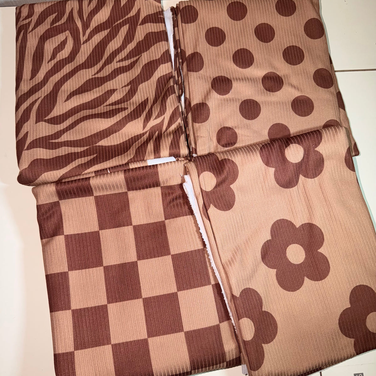 Jaymie- flowy pants 5T half polka dot half zebra elastic waist