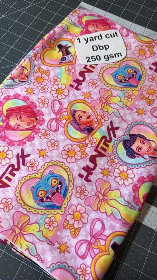leigha- pink floral huntrix fabric: size 7 leggings