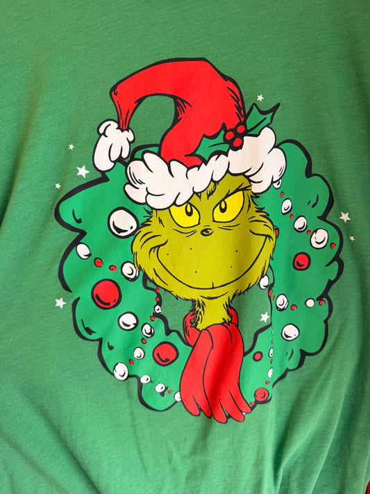 Leigh- green guy wreath upcycle: 3/4 lounge sweatshirt surprise coord for CRUE